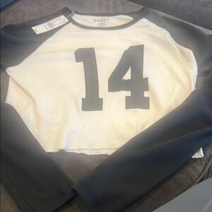 Brandy Melville Cropped Raglan Crop Top